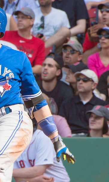 Martin plays hero again, leads Blue Jays to 10th straight win